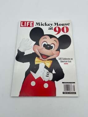 LIFE Magazine Mickey Mouse‎ at 90 Special Edition (August 17, 2018)